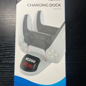 NEXIGO Dual Controller Charging Dock - White/Grey